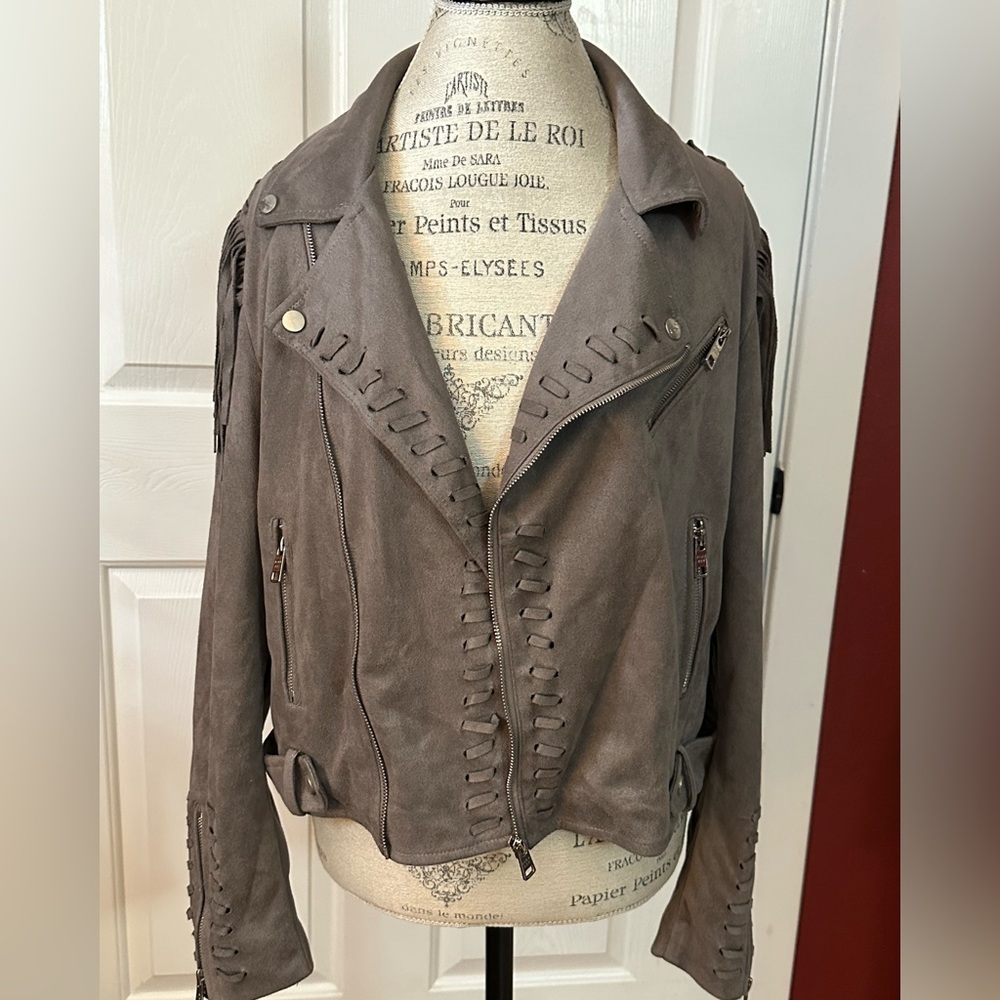 Women’s Faux Suede Moto Style Fringe Jacket - Picture 12 of 13